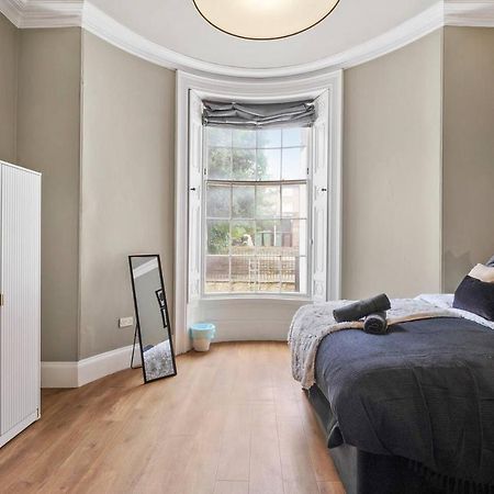 Lovely Central Wakefield Apartment - Parking Buitenkant foto