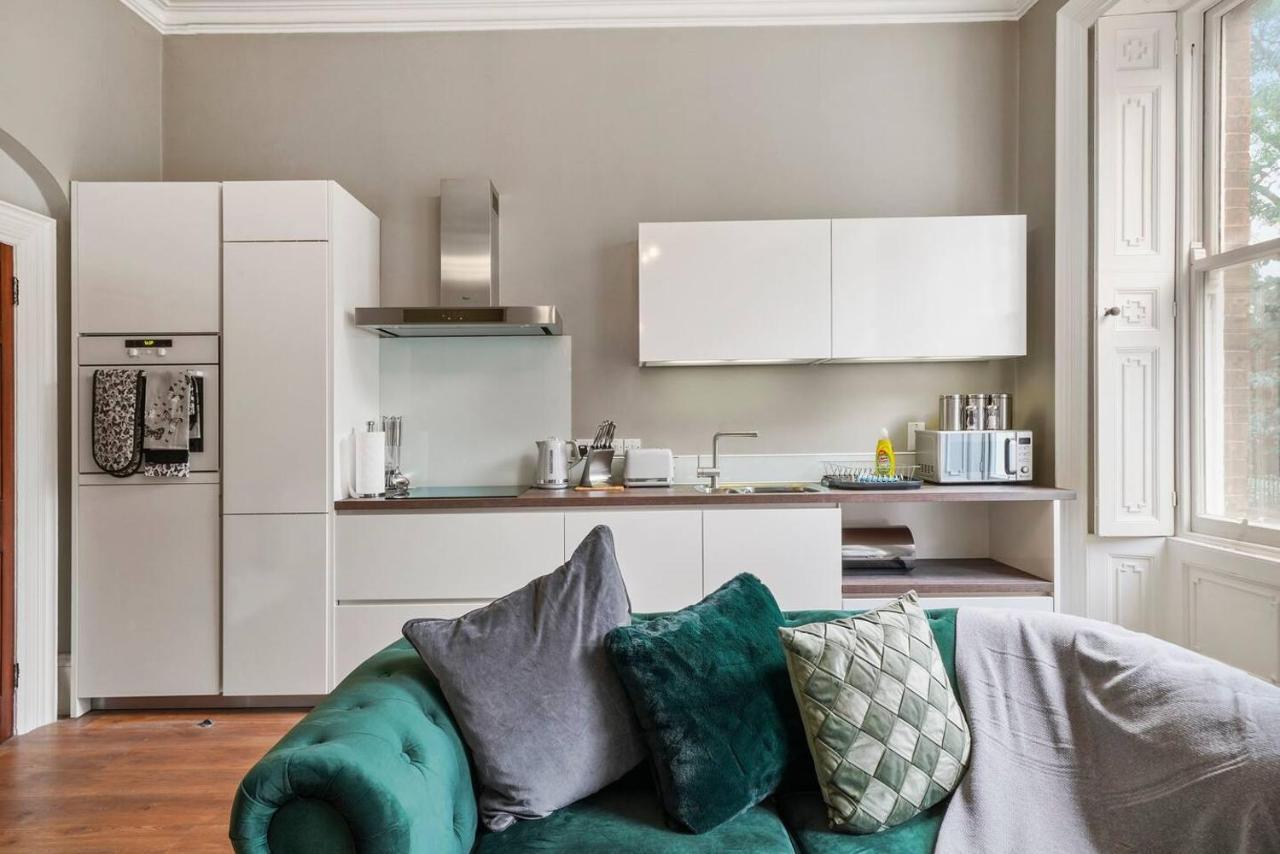 Lovely Central Wakefield Apartment - Parking Buitenkant foto