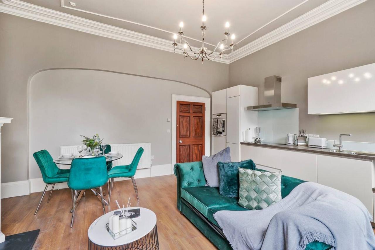 Lovely Central Wakefield Apartment - Parking Buitenkant foto